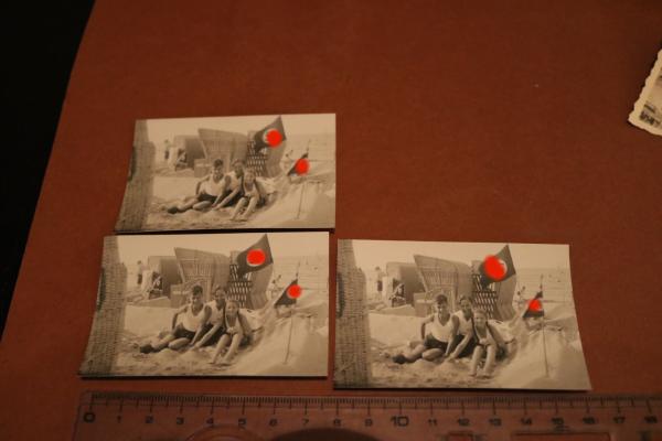 drei alte Fotos Familie am Strand - Strandkörne - Hakenkreuzfahne, Wimpel - Mädel, Pimpf 1939